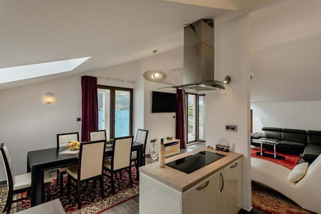 Apartments Joy Herceg Novi Luaran gambar