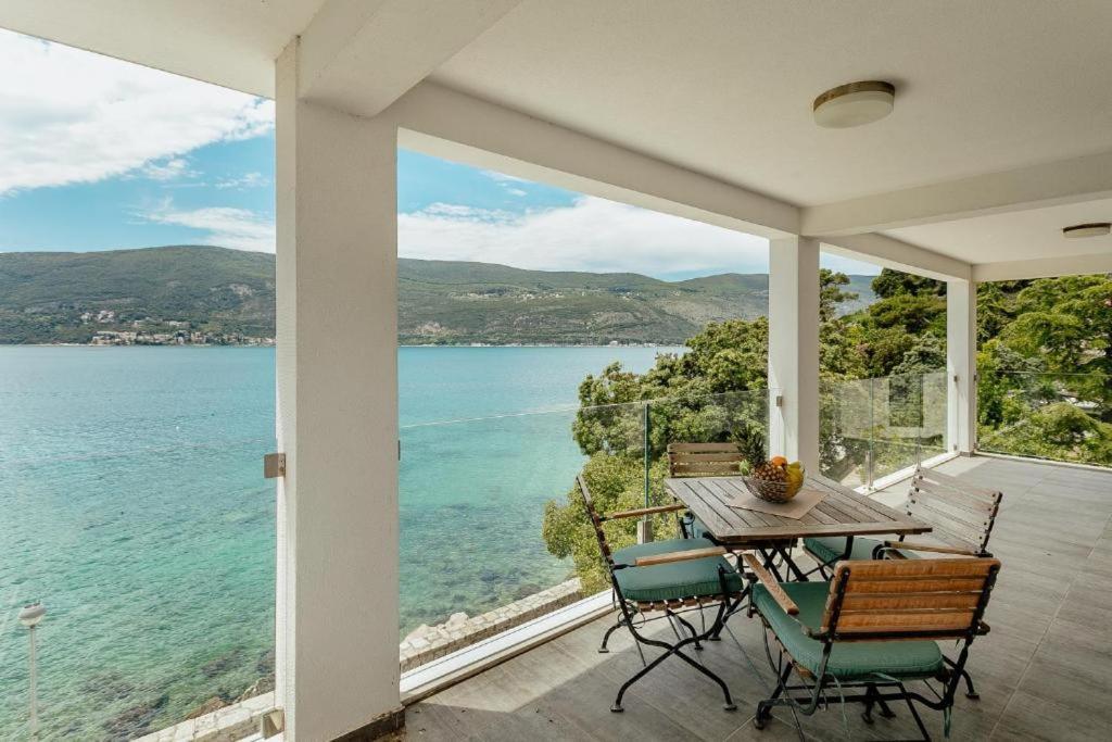 Apartments Joy Herceg Novi Luaran gambar