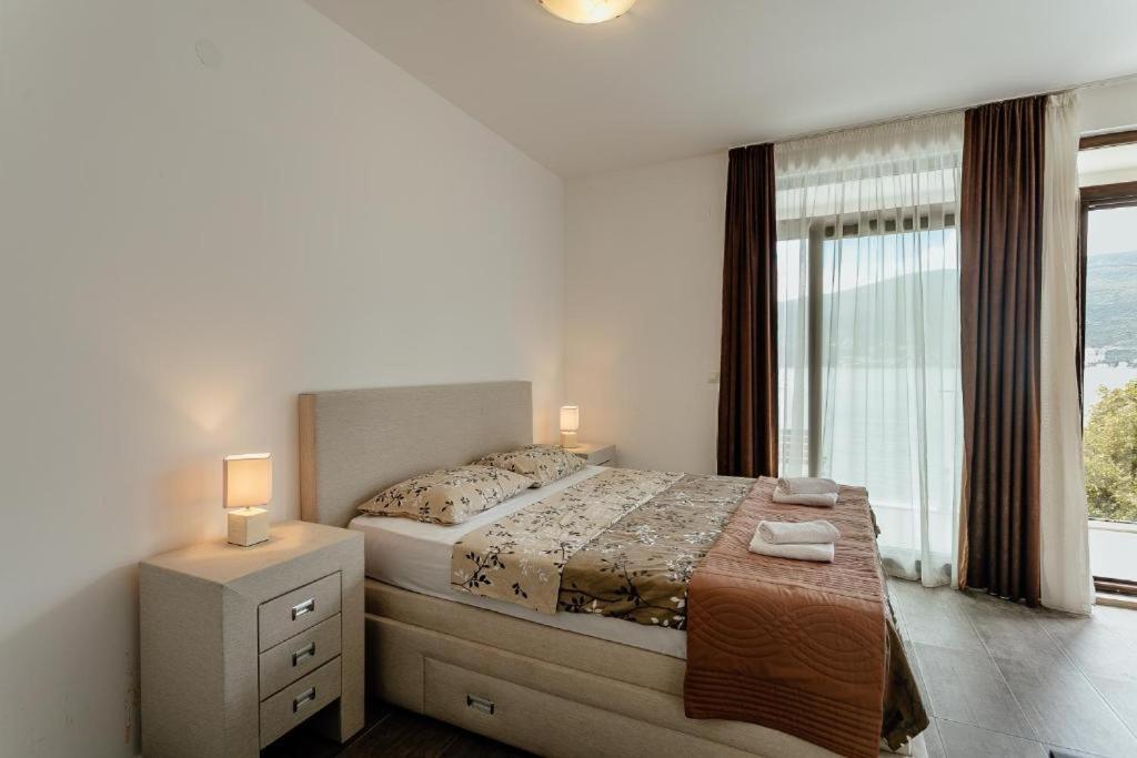 Apartments Joy Herceg Novi Luaran gambar