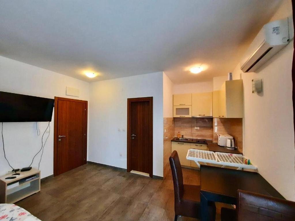 Apartments Joy Herceg Novi Luaran gambar